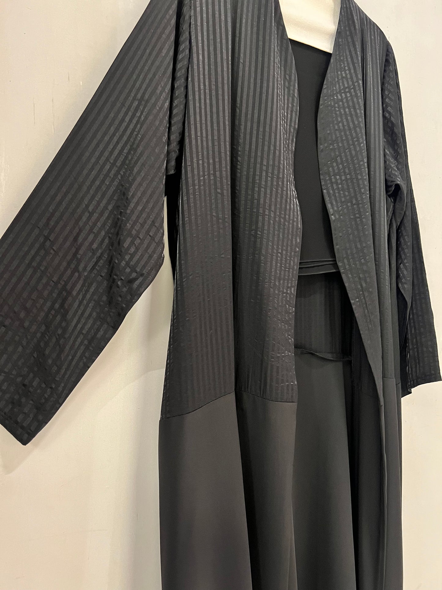 Abaya - Stripped upper & smooth matte lower fabric