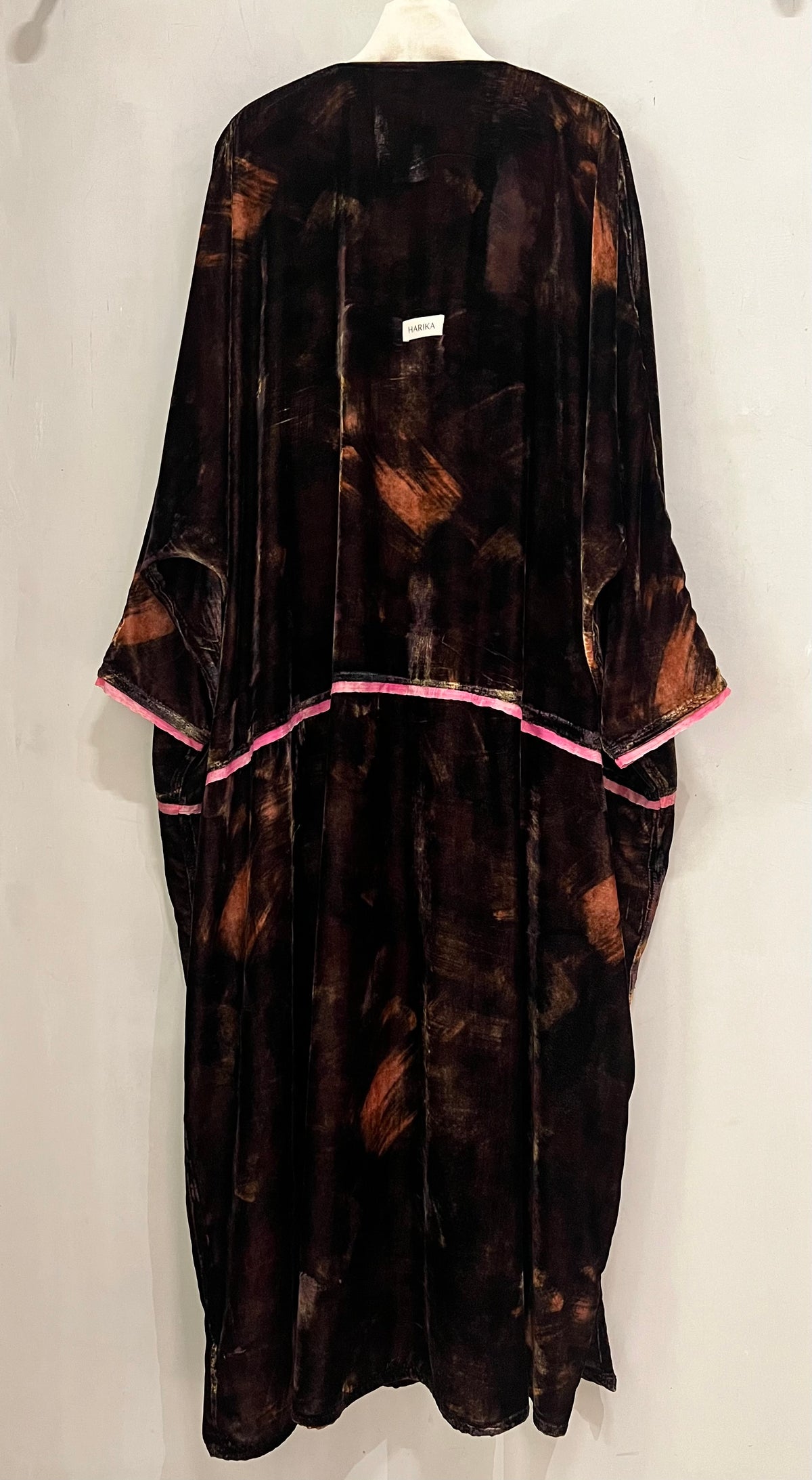 Abaya- stunning brown velvet abaya, beautifully accented with elegant pink piping for a touch of feminine sophistication
