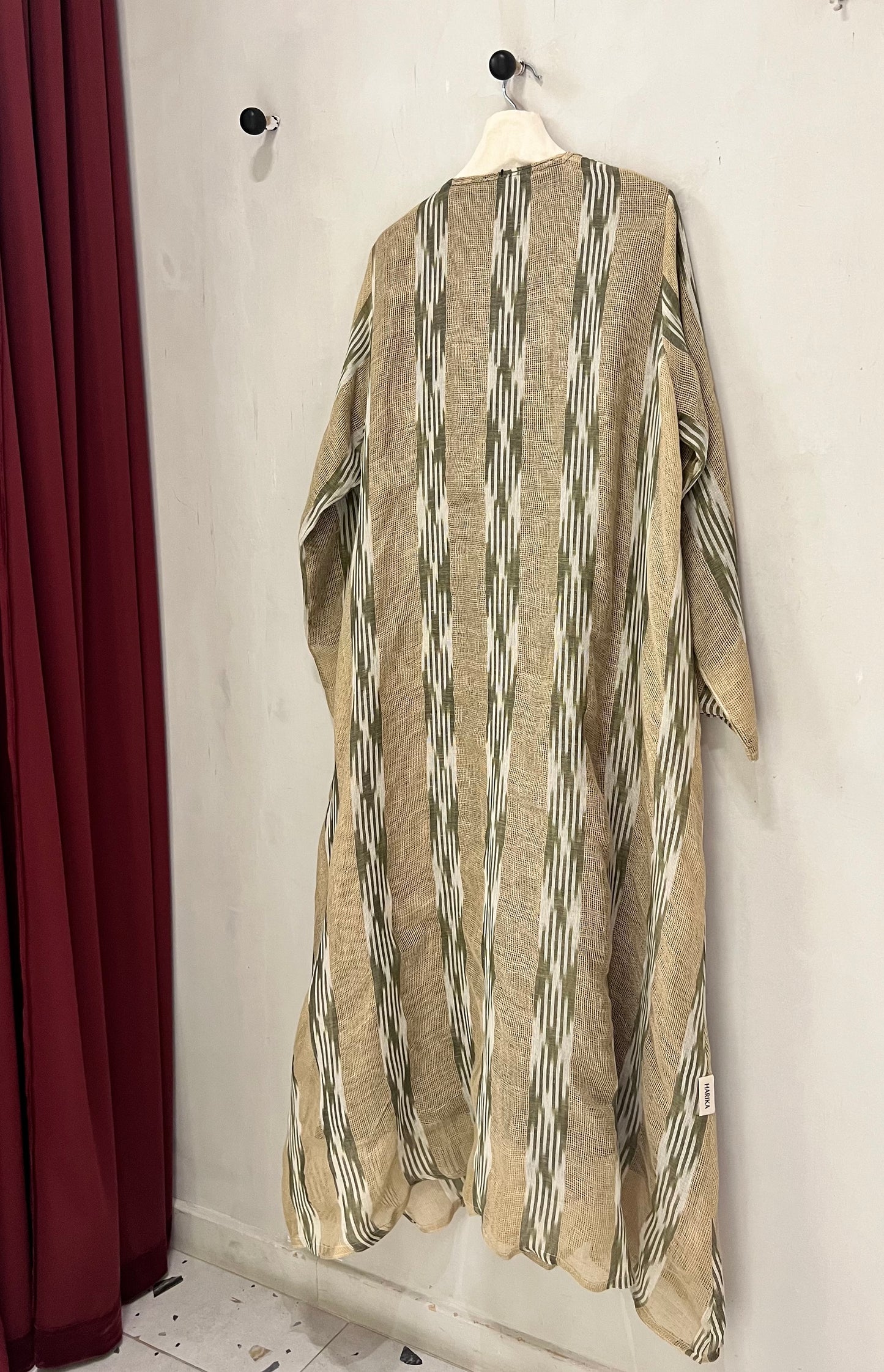 Abaya - Elegant vertical patterned
