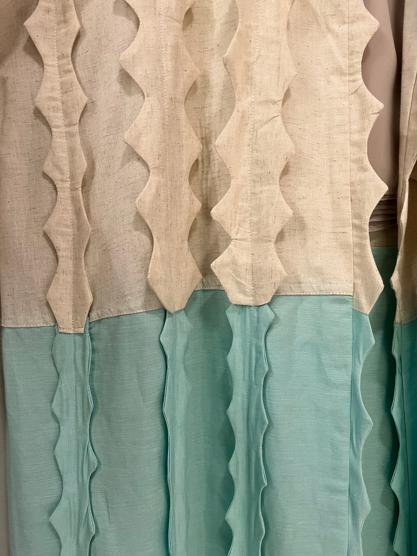 Abaya - Ruffle design - Mint & Beige Elegance