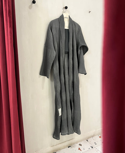Abaya - Sophisticated gray pleated design