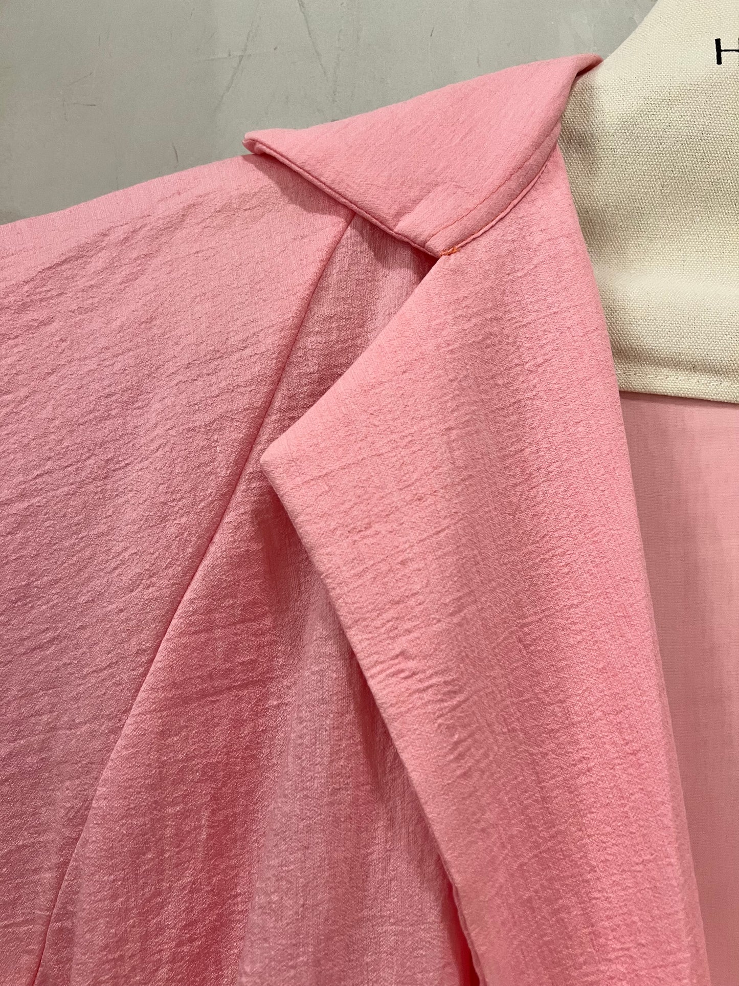 Abaya - Elegant soft pink - elastic back design